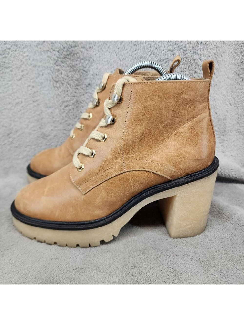 Free People Shoes Womens Size 7 Sydney Lug Tan Leather Chunky Ankle Boots *Read*